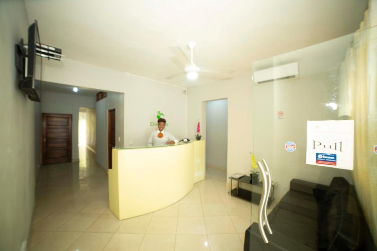 Hotel Enrique I Gazcue, Bed And Breakfast ซานโตโดมิงโก ภายนอก รูปภาพ